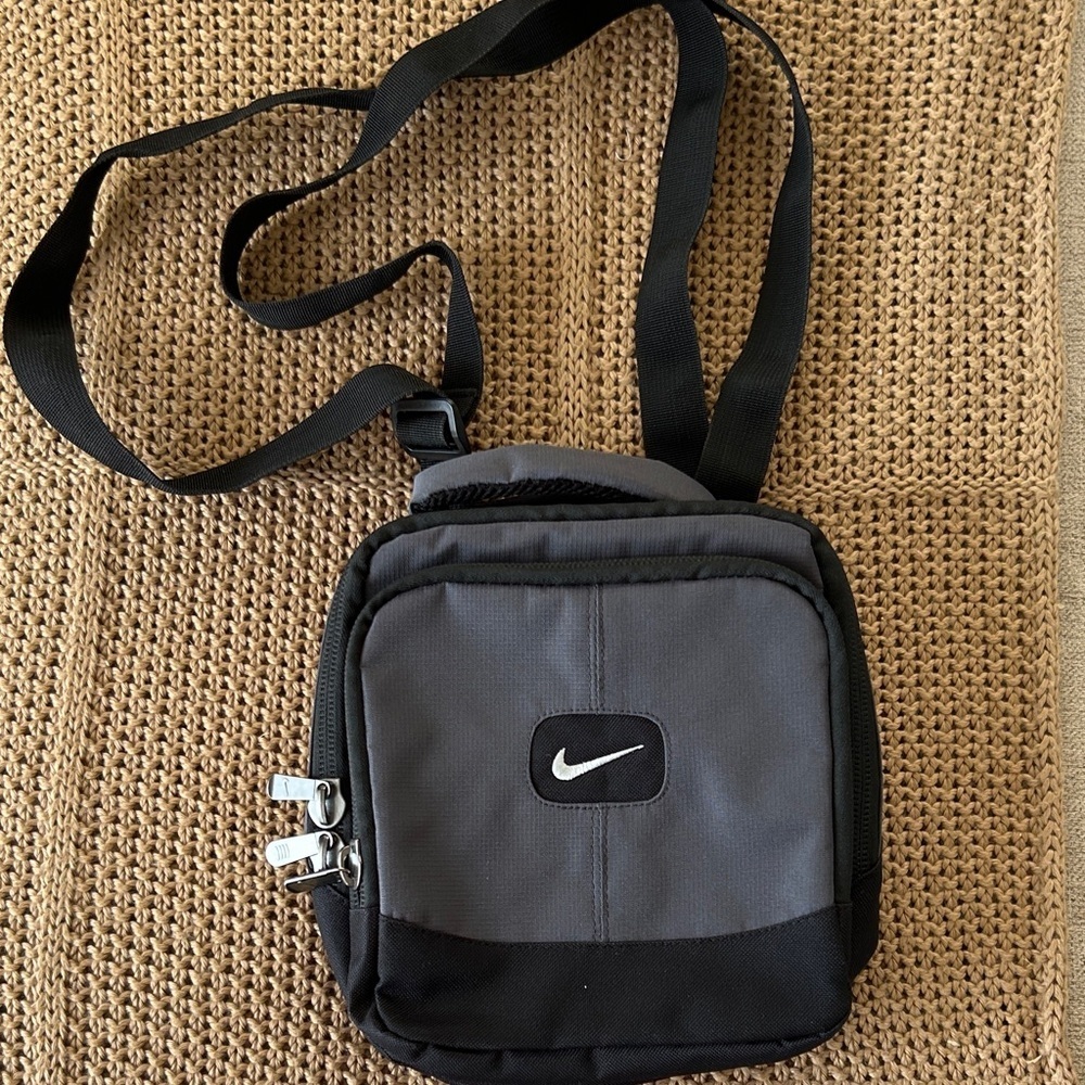 Nike Black and Gray Men's Messenger Bag
